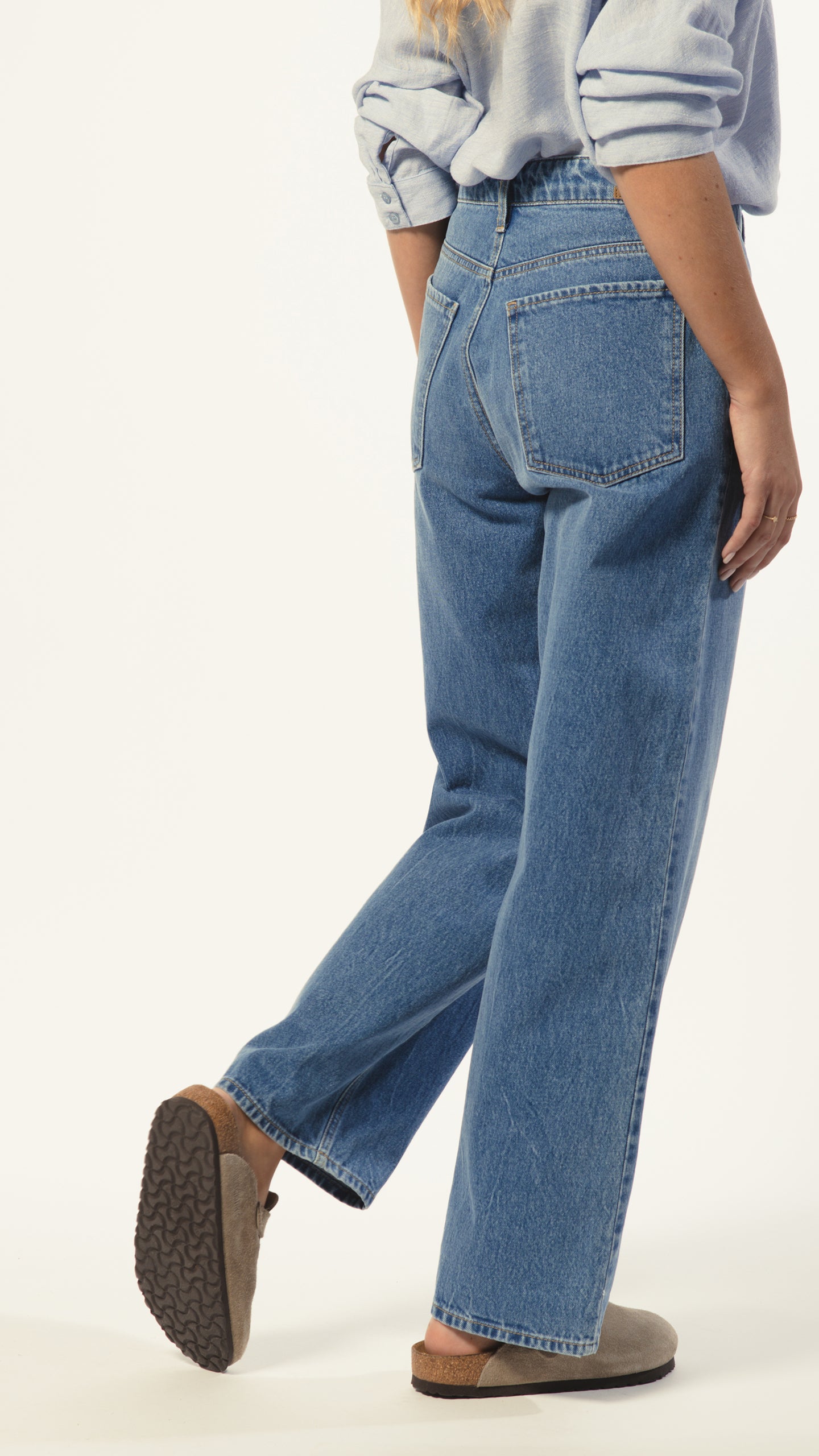 LAST ONE in 38 - Odette Jeans 230 - Mid Blue