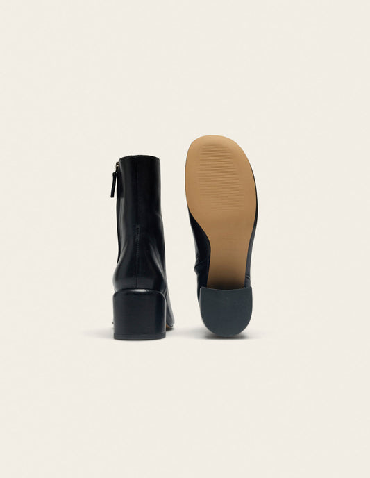 LAST PAIR IN 39 - Heeled Ankle Boots Tasmin - Black