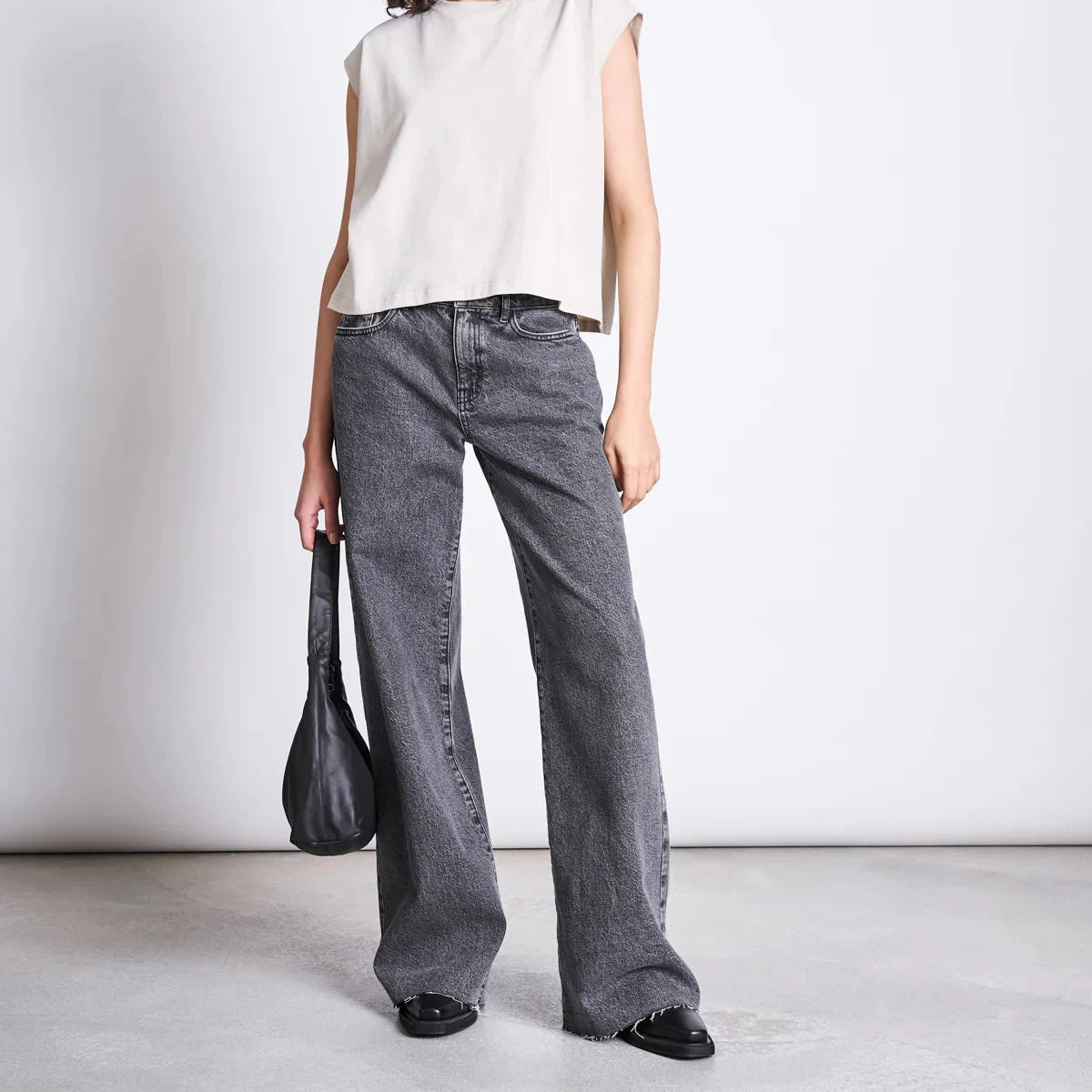 LAST ONE in 31 - Sunny Wide Leg Jeans - Light Grey