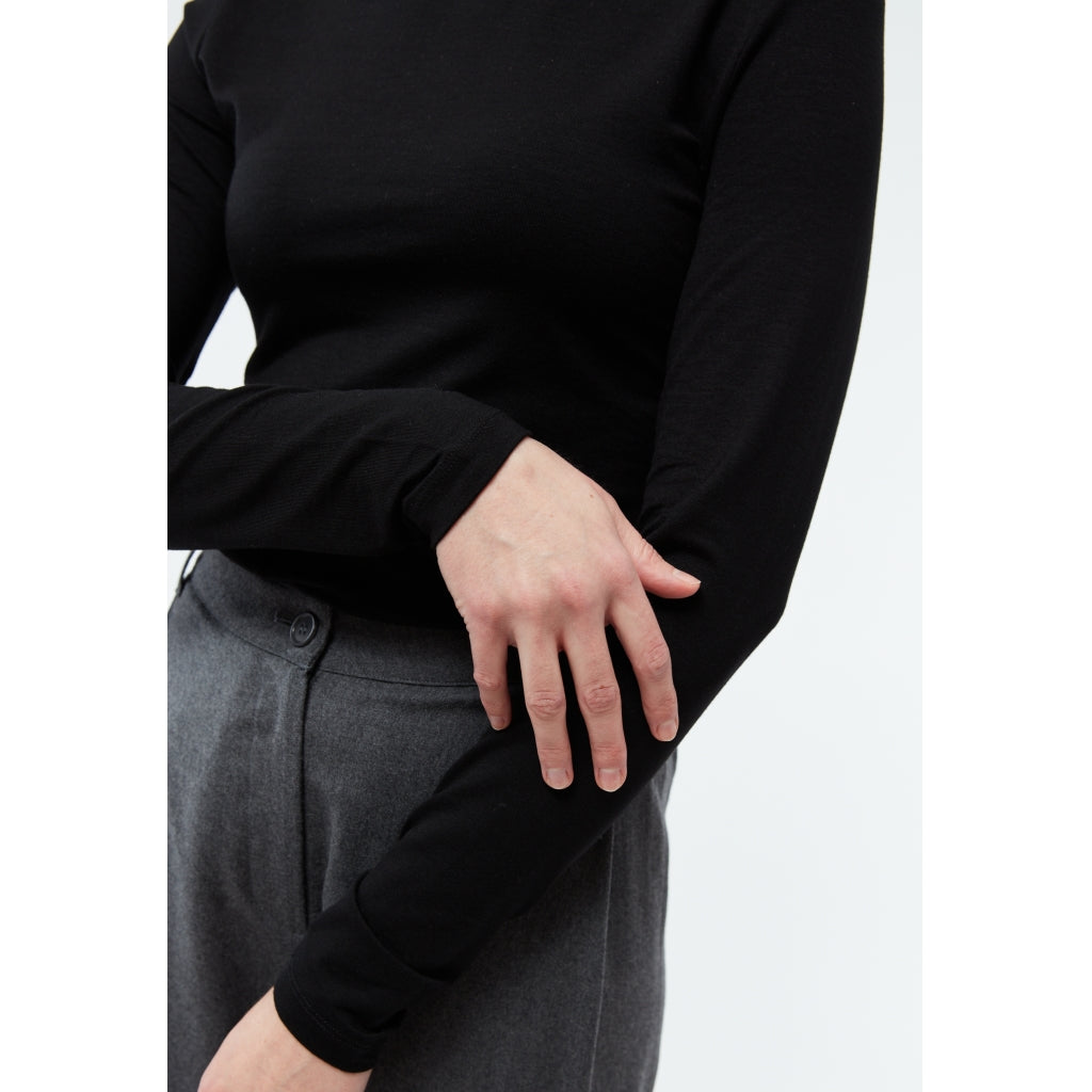 Sonja Longsleeve - Black