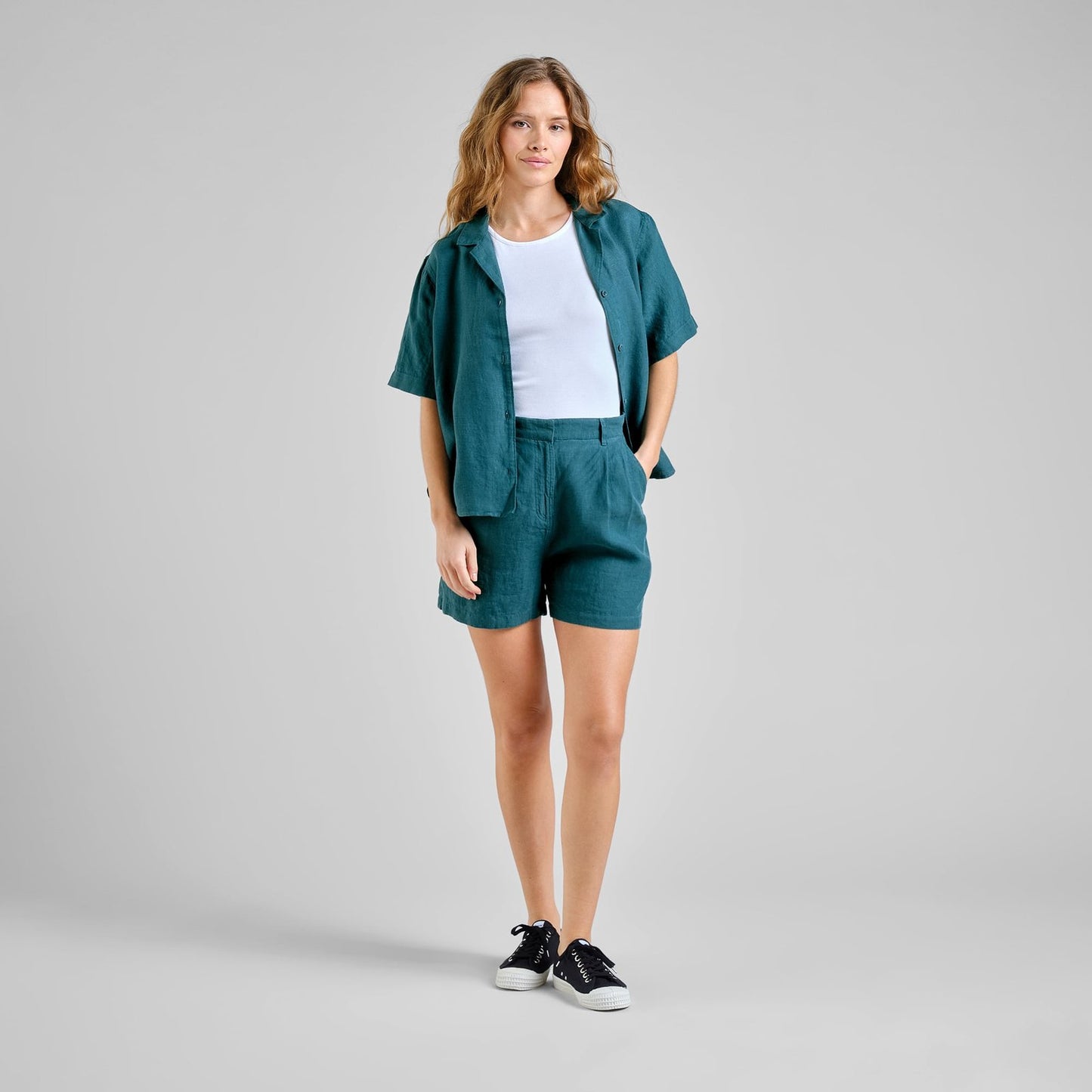 LAST ONES in XS - Torup Linen Shirt - Mediterranea Green