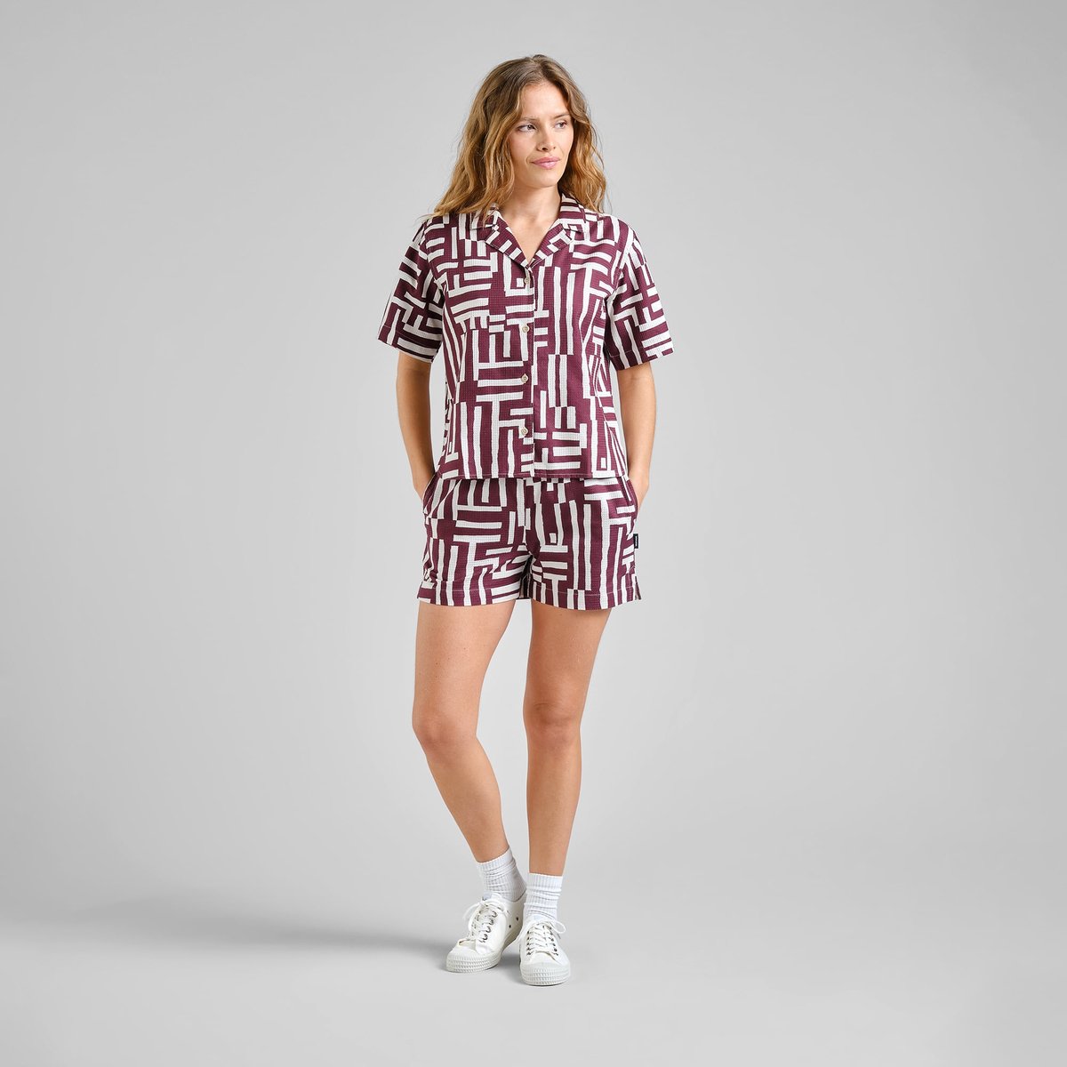 Torup Shirt Lines & Sticks - Fig Red