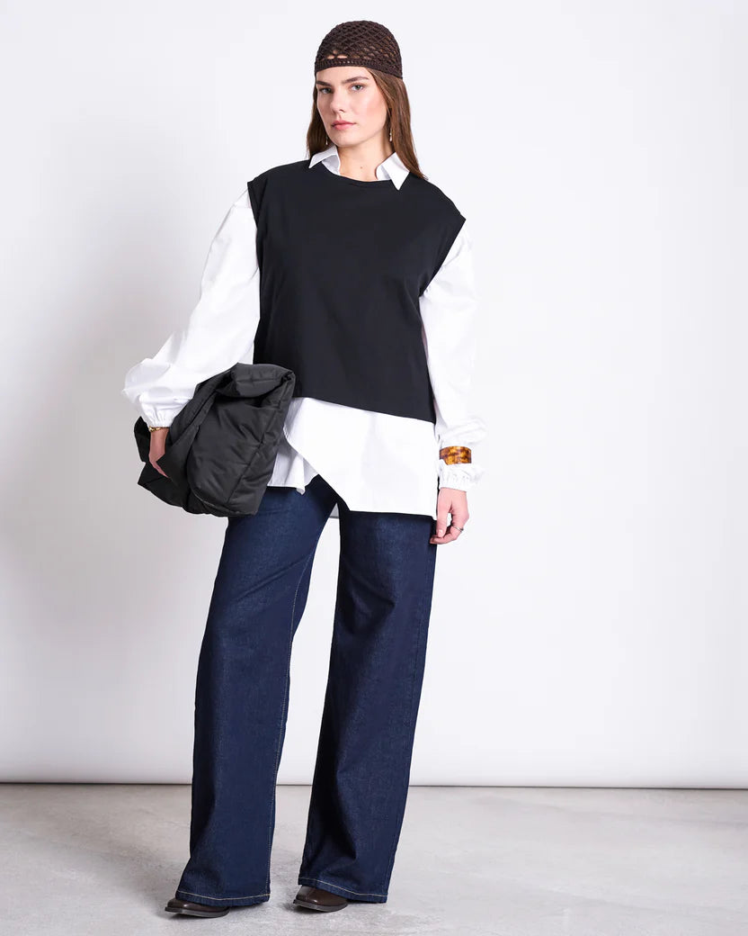LAST ONE in XS - Ovar Boxy Top - Black