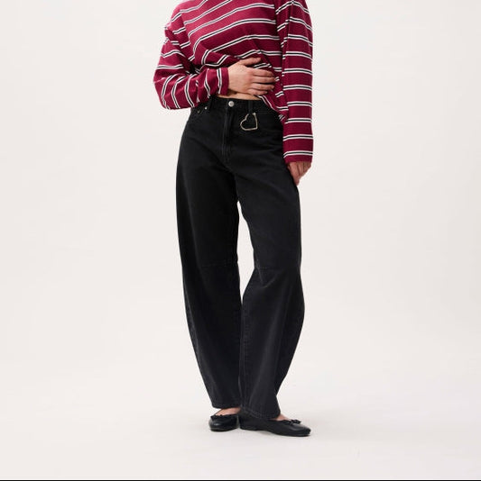 Bold Barrel Fit Jeans - Washed Black