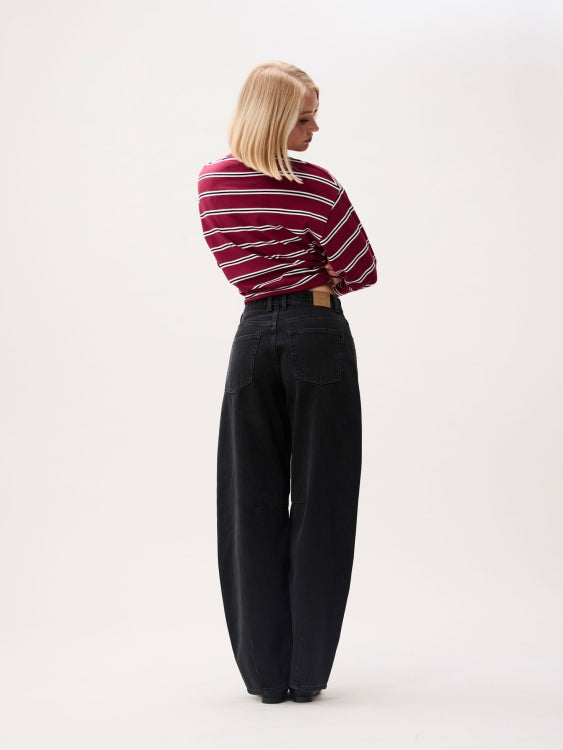 Bold Barrel Fit Jeans - Washed Black