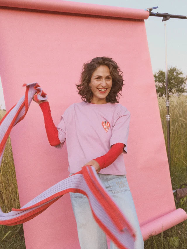 Oversized Statement T-shirt WILD AND FREE - Berry