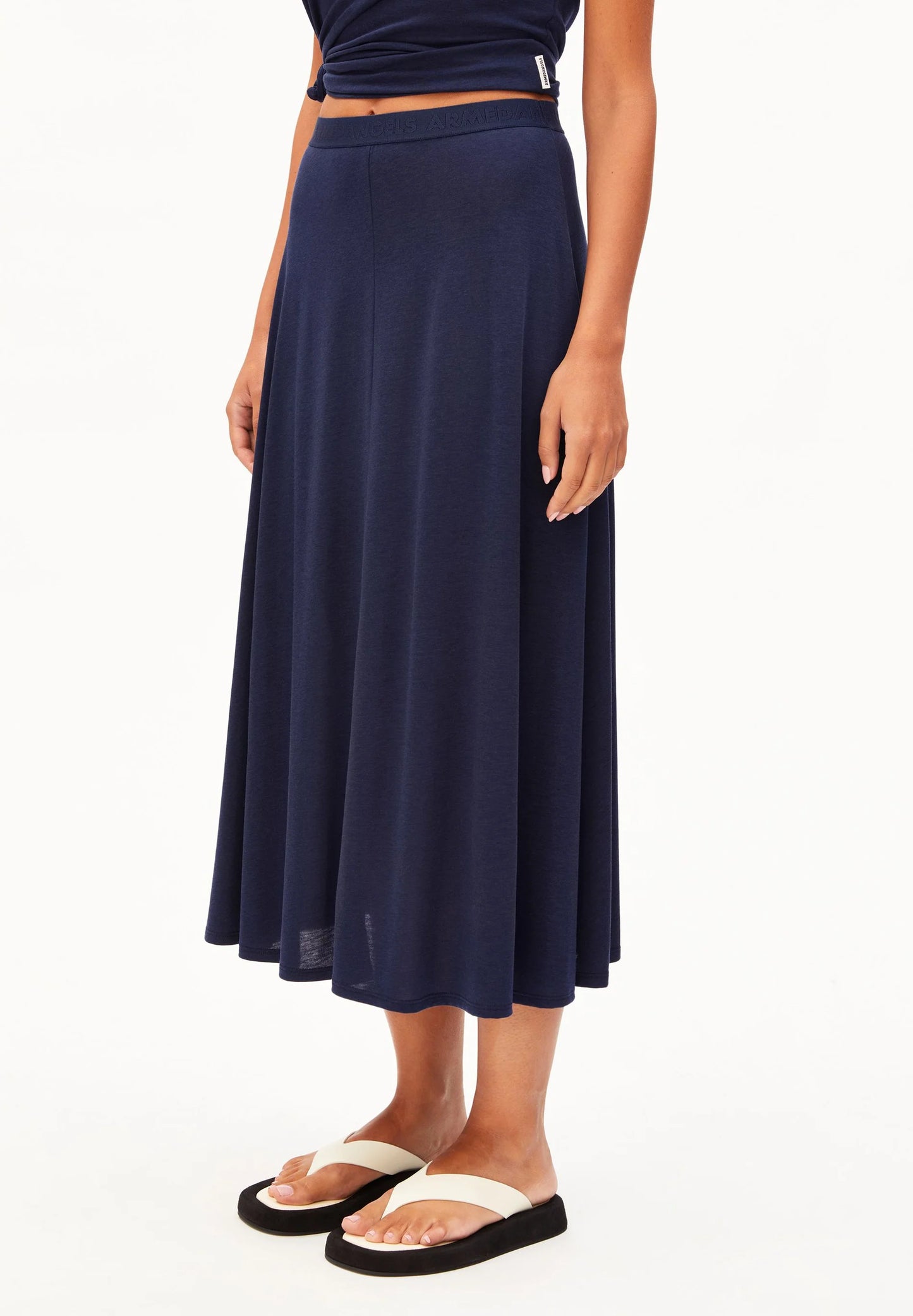 LAST ONE in M - Ileniaa Laraa Midi Skirt - Tinted Navy