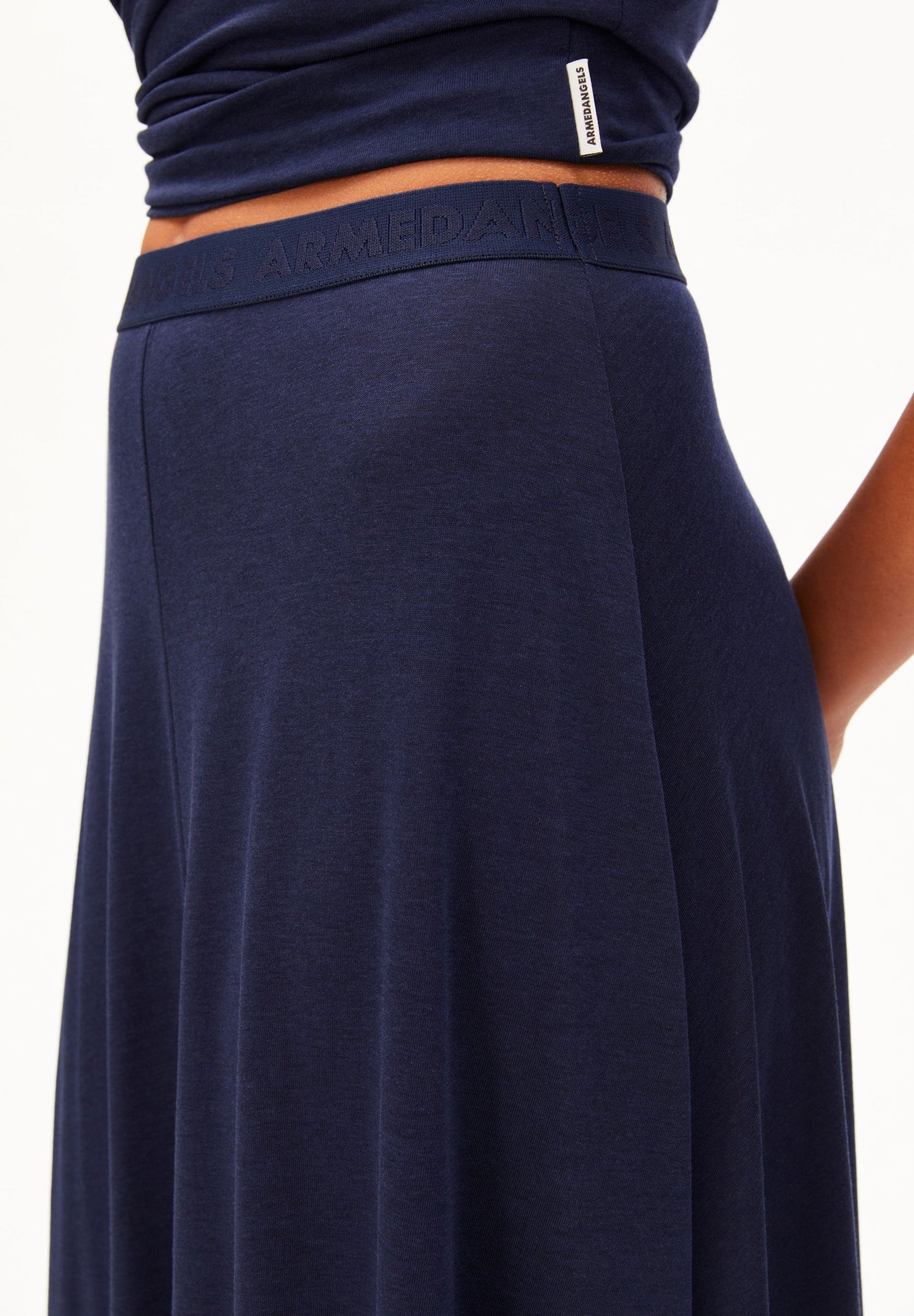 LAST ONE in M - Ileniaa Laraa Midi Skirt - Tinted Navy
