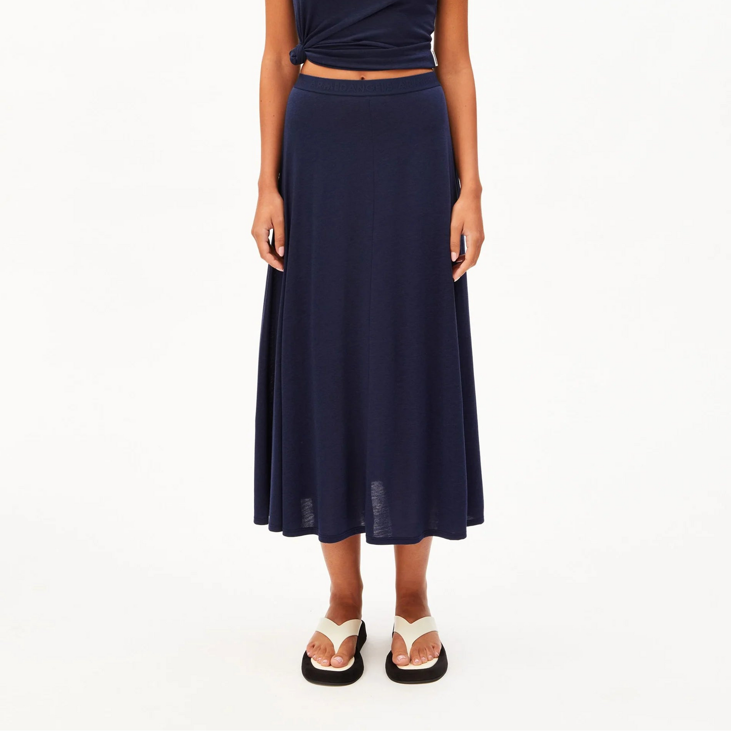 LAST ONE in M - Ileniaa Laraa Midi Skirt - Tinted Navy