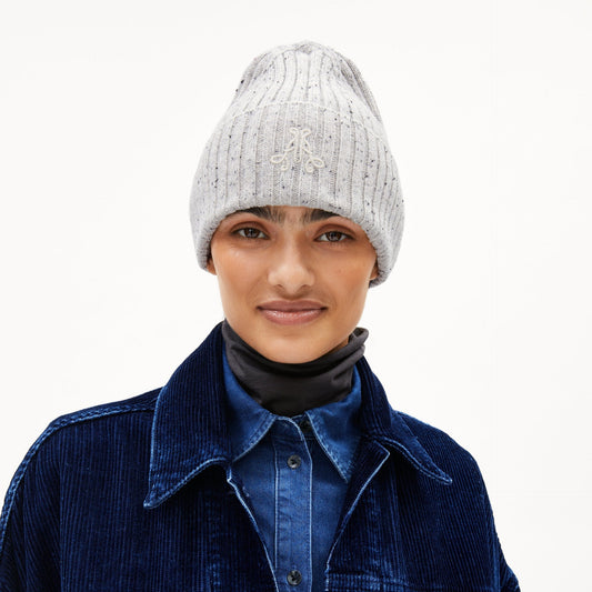 Taaleen Tweed Beanie - Oatmilk/Black