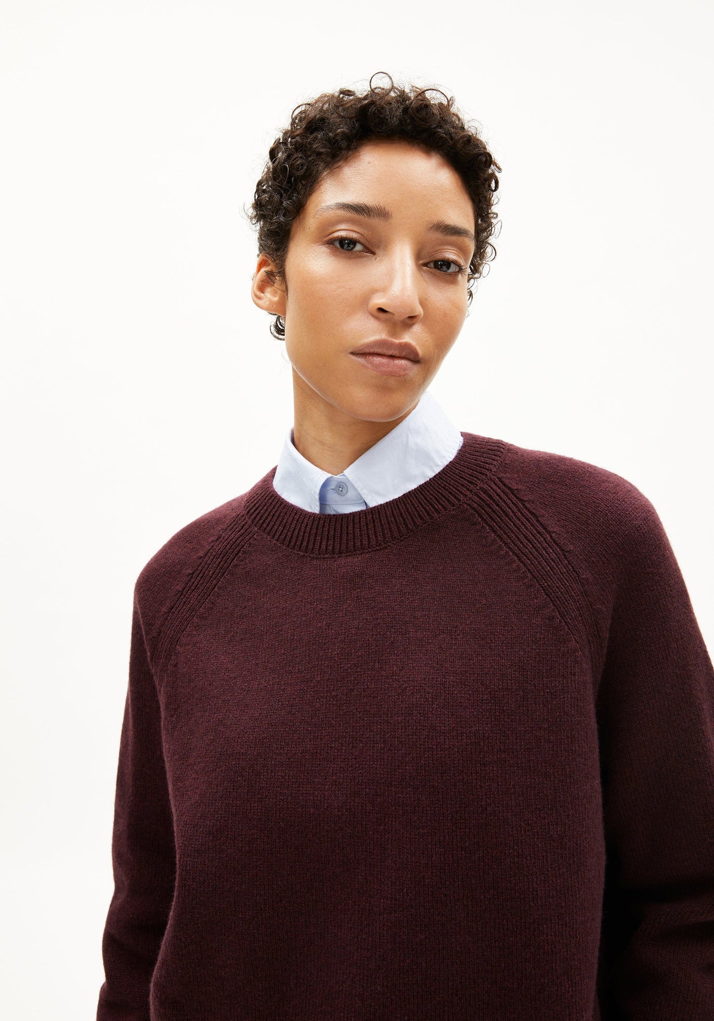 Liliriaa Reglana - Dark Cranberry