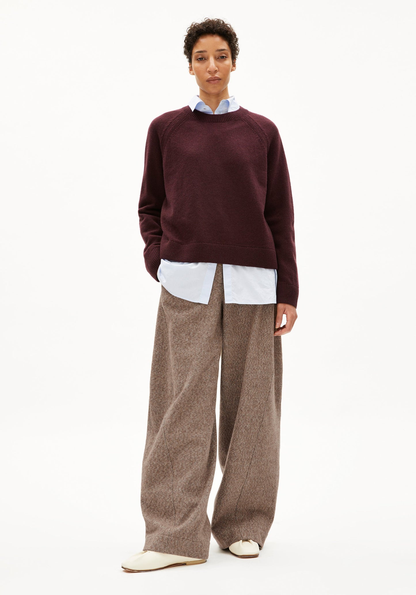 Liliriaa Reglana - Dark Cranberry