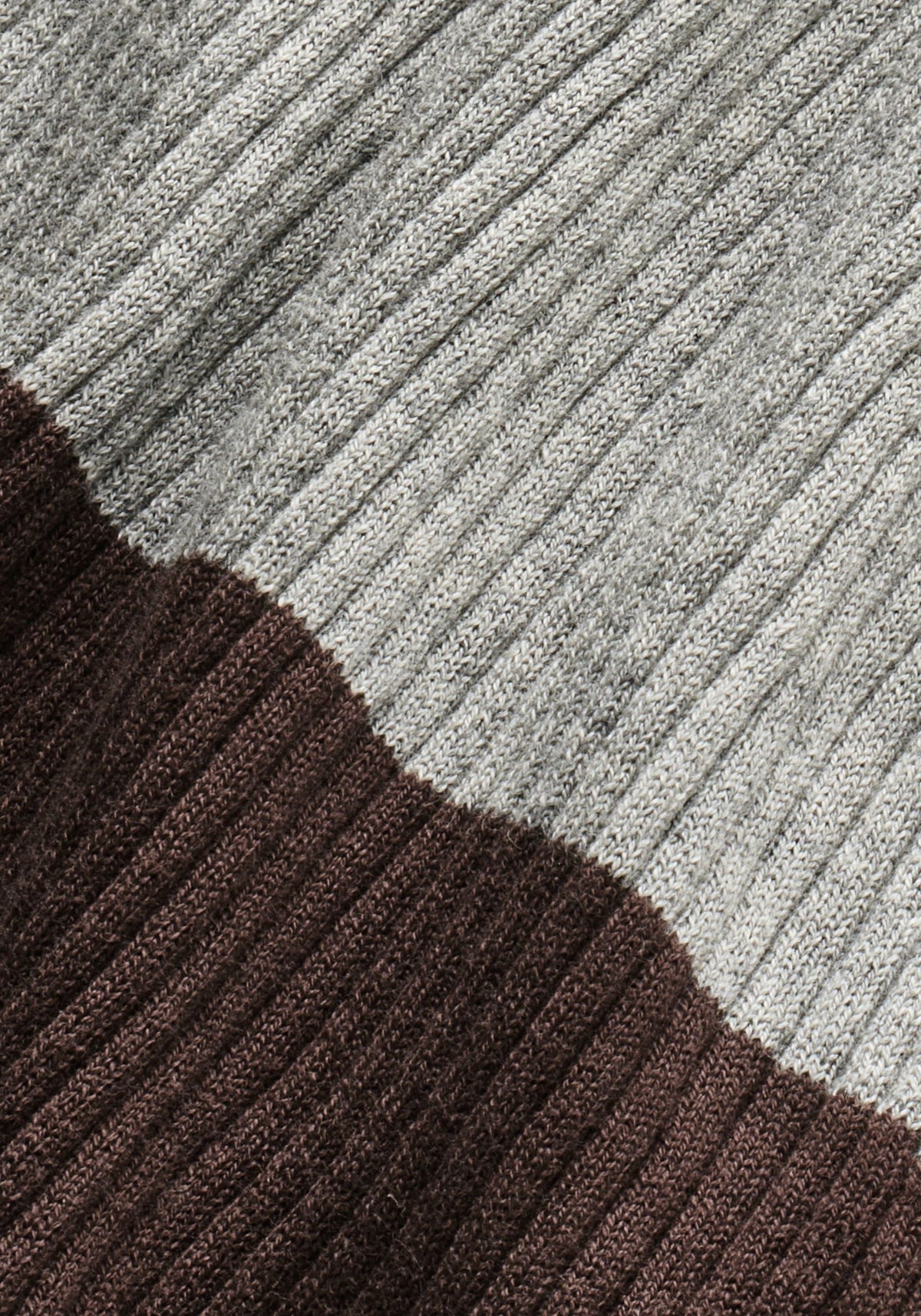 Alaania Patch Knitted Longsleeve - Silver Melange/Sandstone