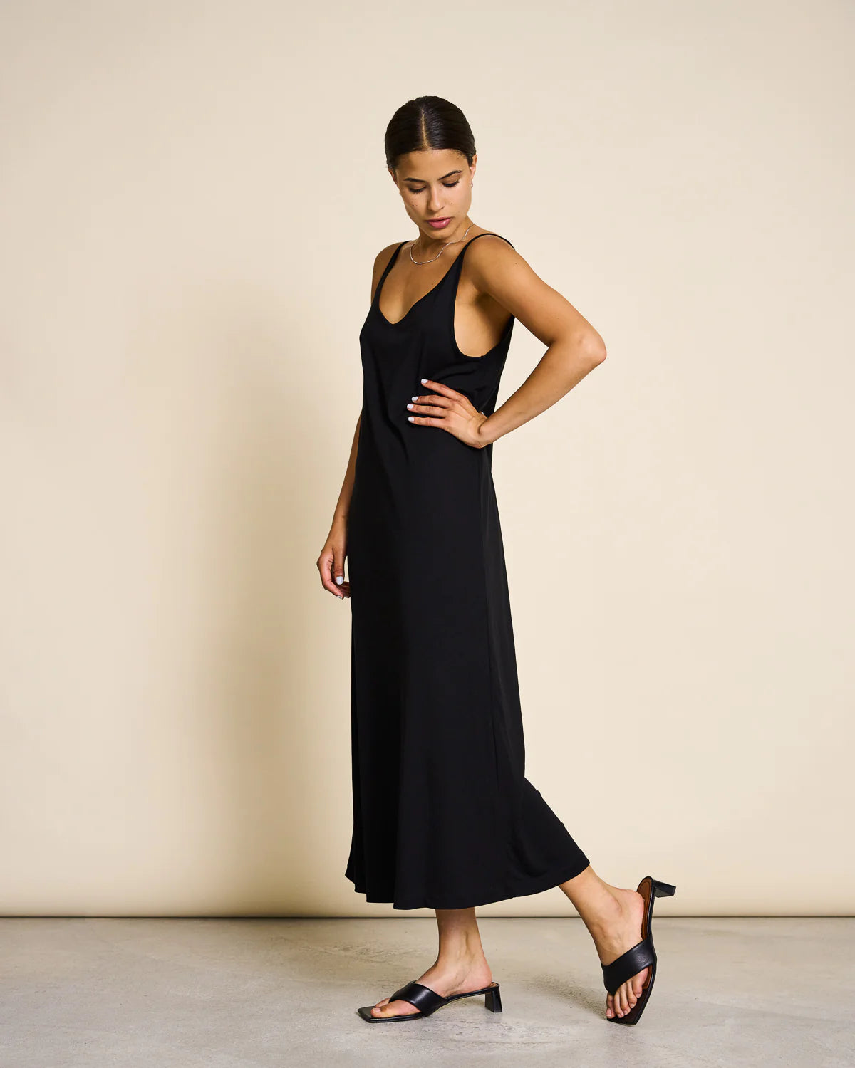 Midi Dress Triangle Flow - Black