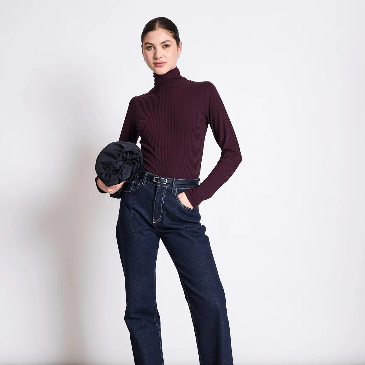 Mio Turtleneck - Cherry Lacquer