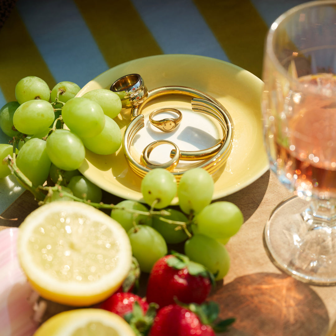 Dixie Smiley Face Signet Ring - Gold