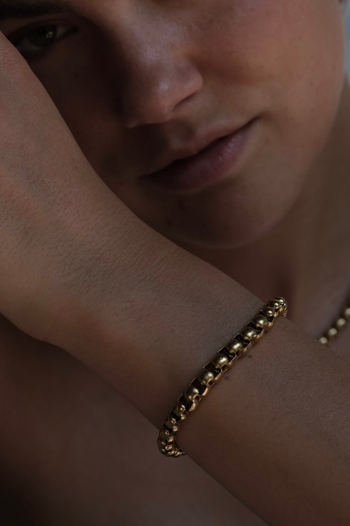 Clasp Bracelet - Gold