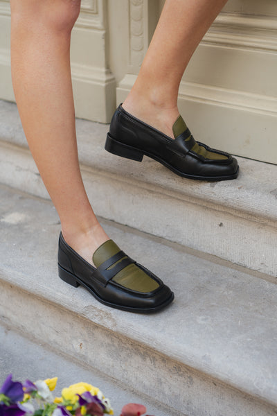 Classic Mocassins - Black/Olive