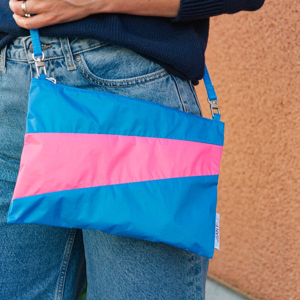 Pouch & Strap Medium - Wave & Fluo Pink