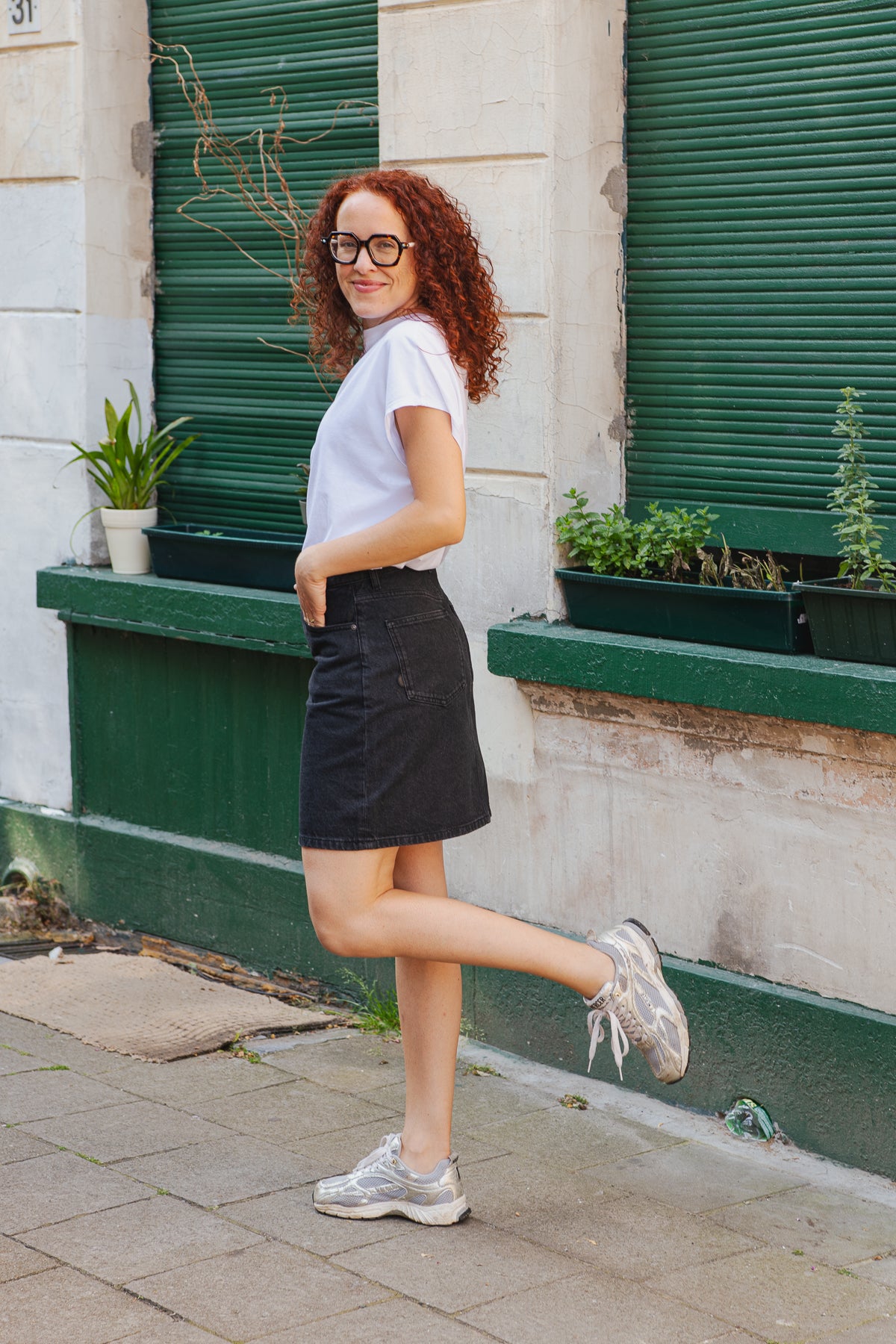 LAST ONE in L - Audry Mini Skirt - BlackDip