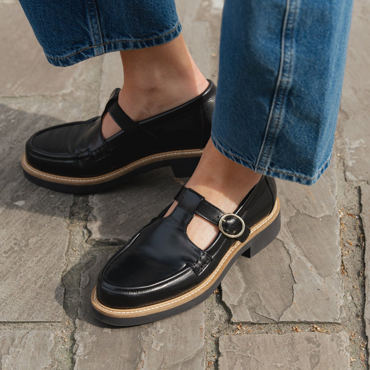 LAST ONE in 41 - Carmen Derbies - Black
