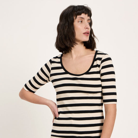 Half Sleeve Top - Creme/Black