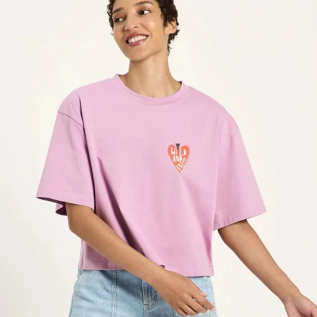 Oversized Statement T-shirt WILD AND FREE - Berry