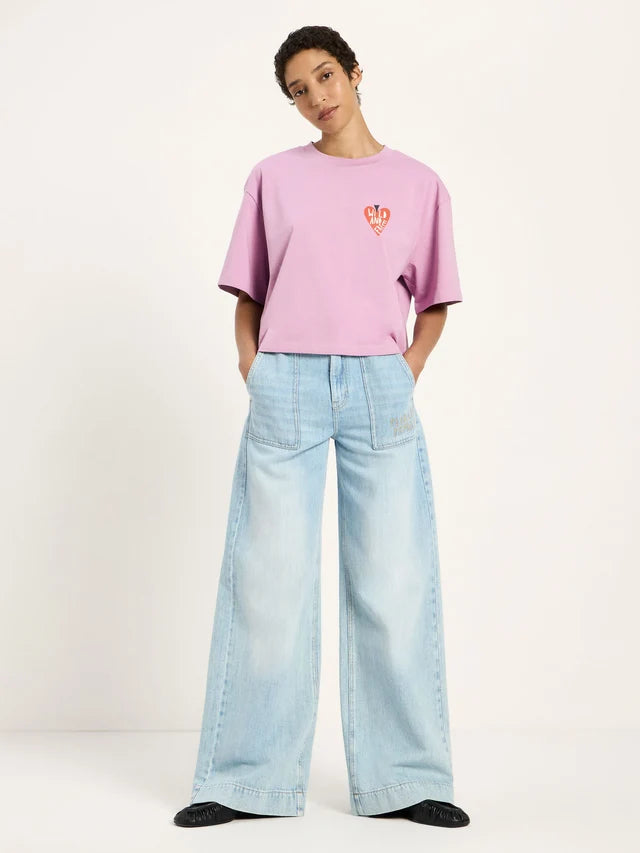 Oversized Statement T-shirt WILD AND FREE - Berry