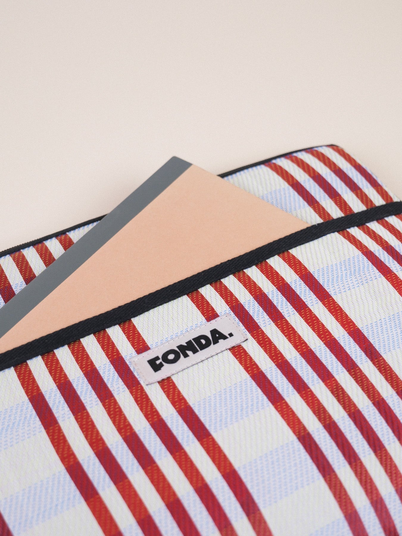 Laptop Sleeve 14" - White Red