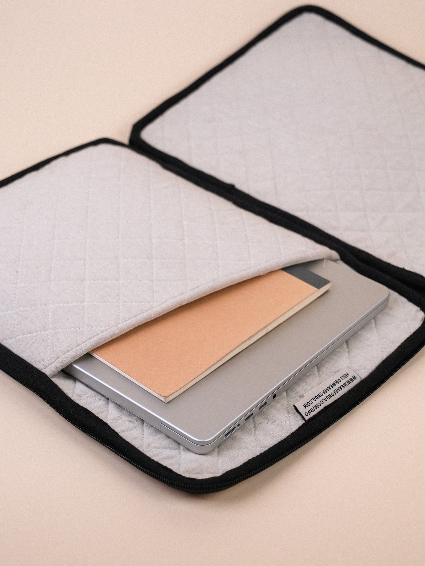 Laptop Sleeve 14" - White Blue Pink