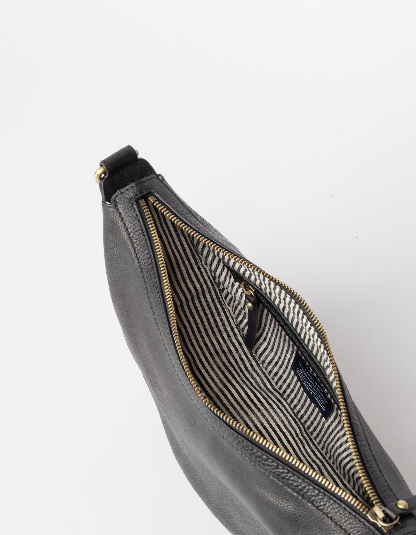 Leo Midi - Black Soft Grain