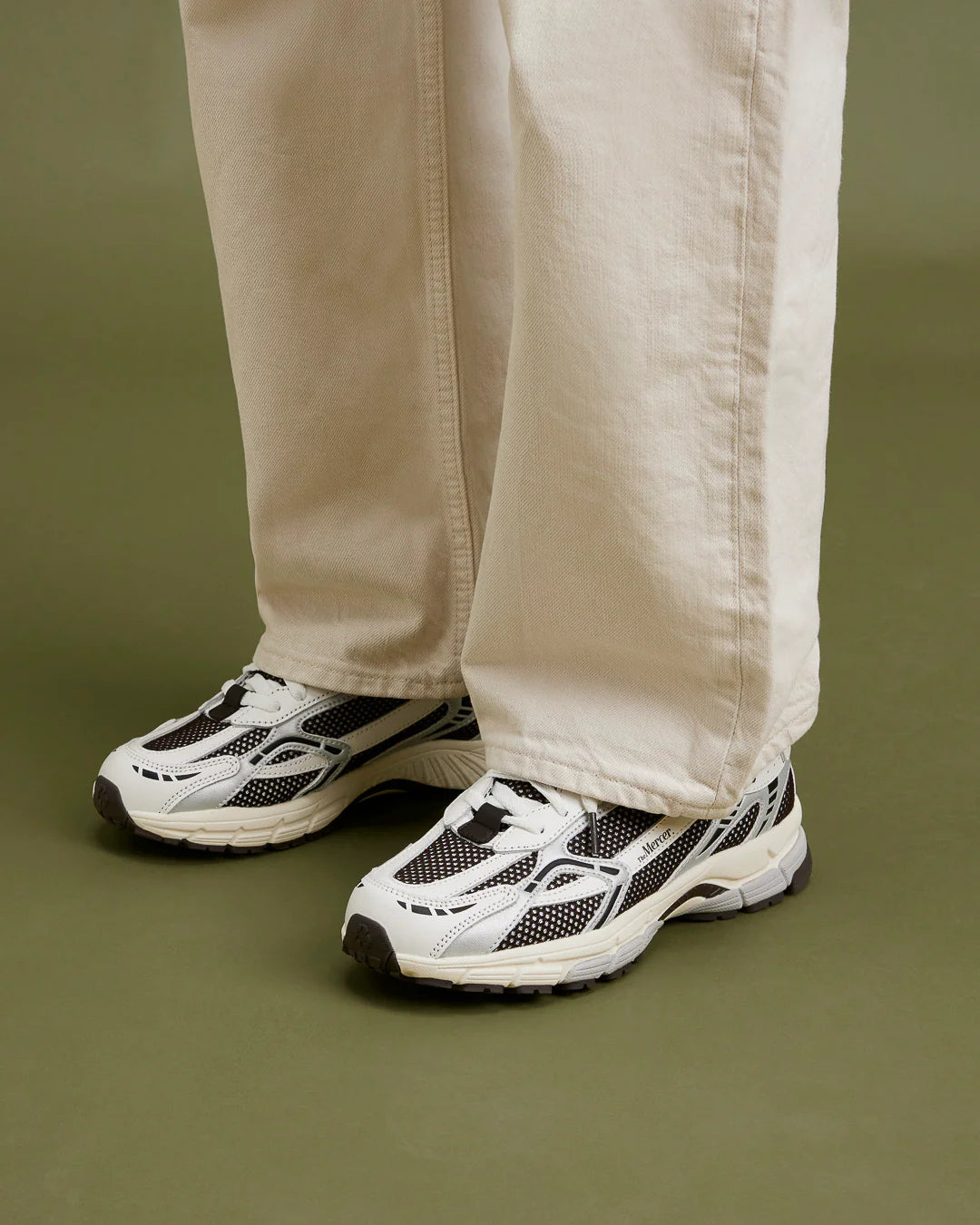 The Re-Run White Silver - Brown