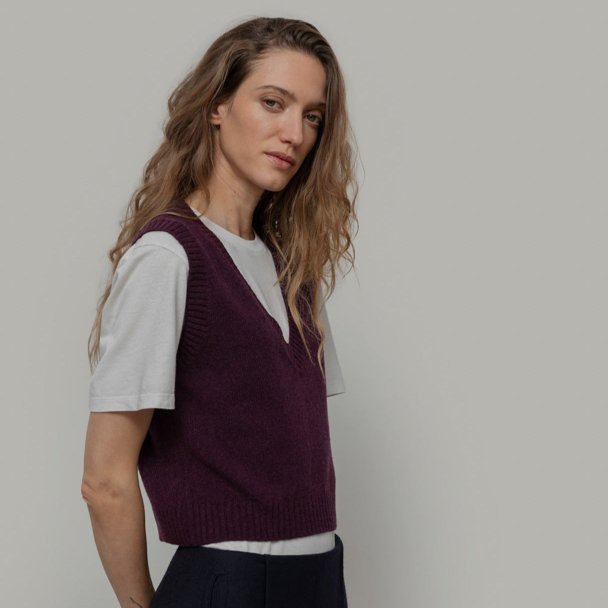LAST ONE on XL - Melania Wool Vest - Plum