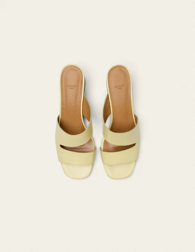 Fika Mules - Pastel Yellow