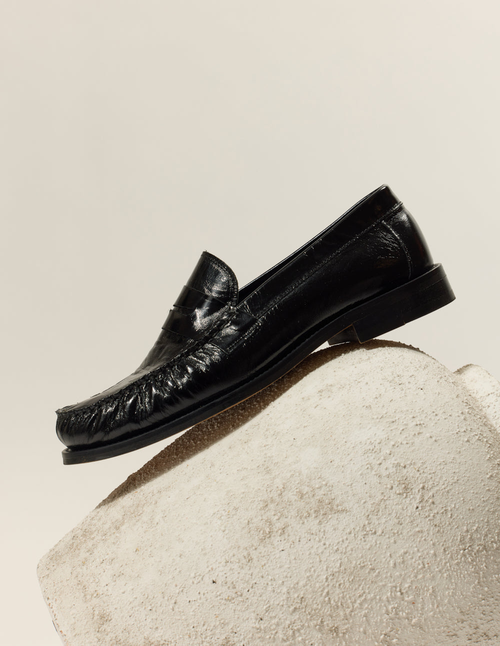 LAST ONE in 41 - Halley Loafer - Pleated Black