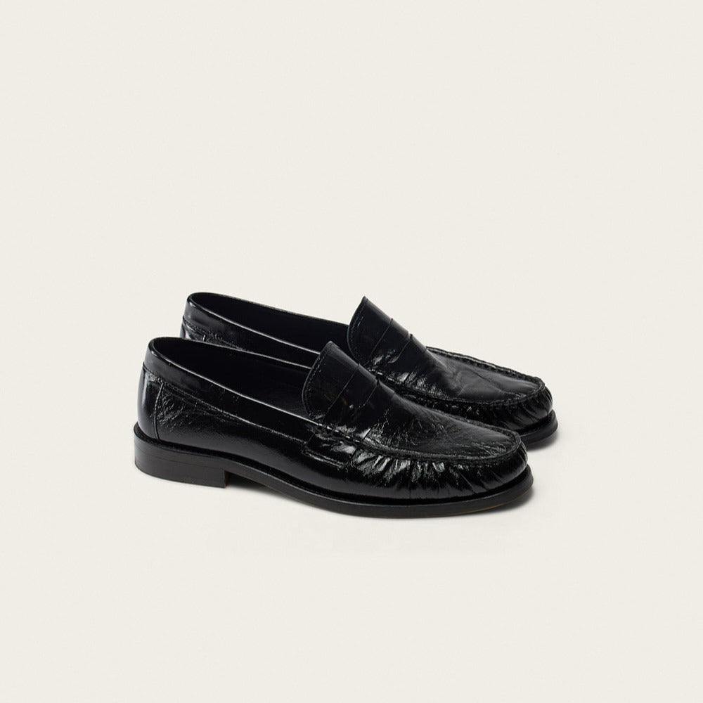 LAST ONE in 41 - Halley Loafer - Pleated Black