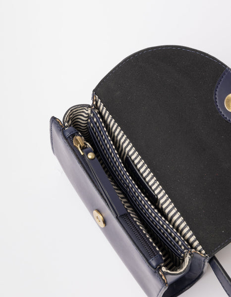 Sanne Belt Bag - Navy Vegan Uppeal™