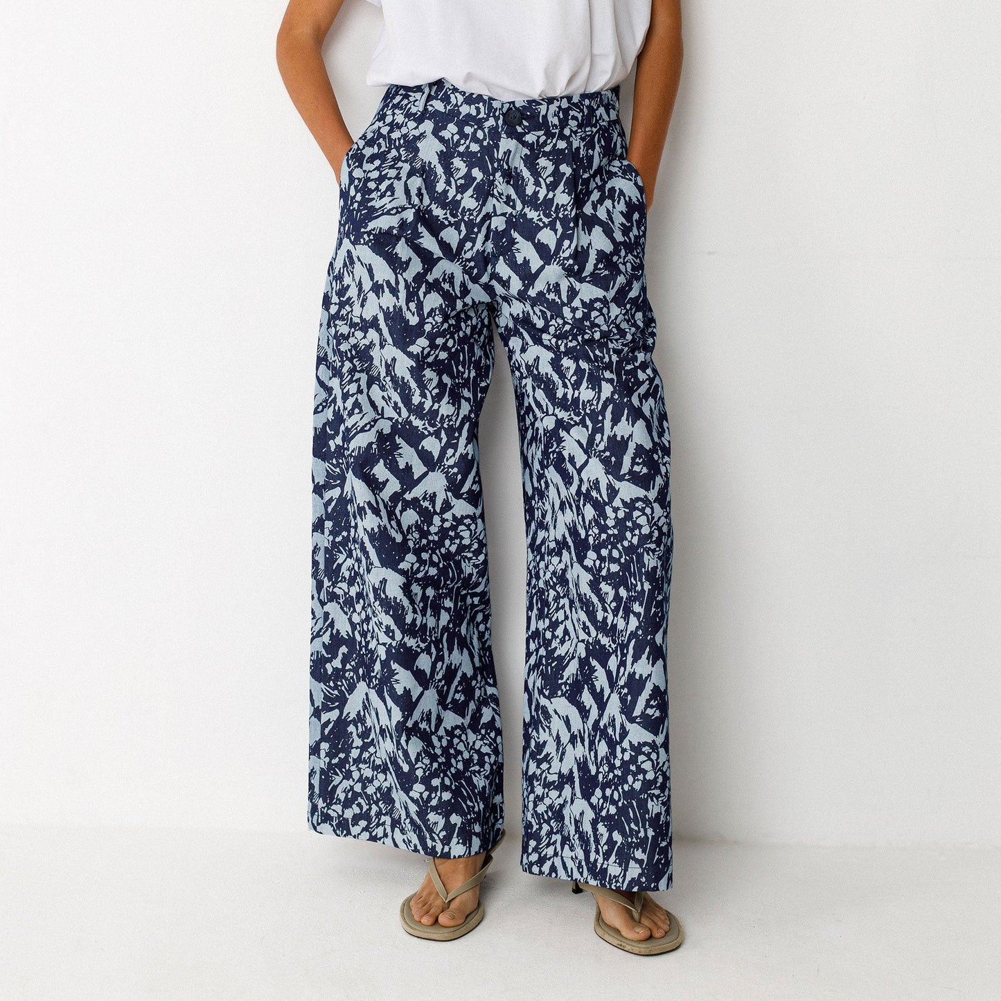 LAST ONE in 36 - Ena Trousers - Navy Camo
