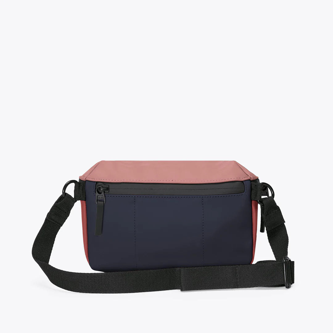 Ucon Acrobatics Jona Bum Bag Lotus - Dark Rose/Hibiscus