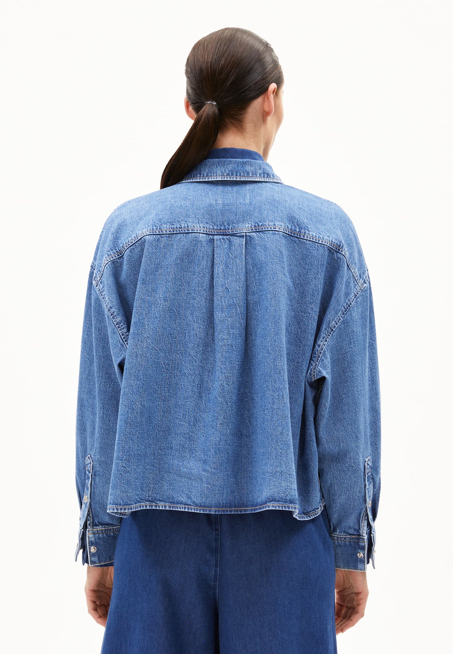 LAST ONE in L - Nalaani Denim Blouse - Sea Foam