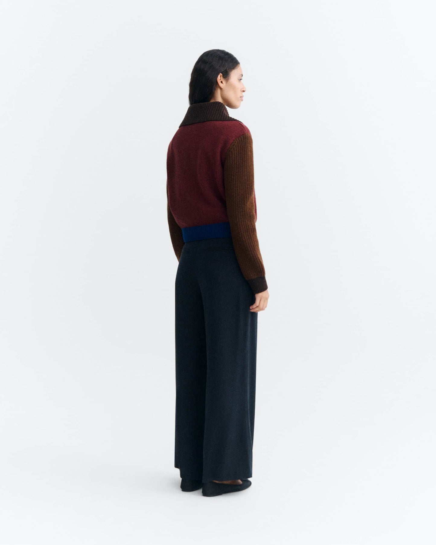 Thanit Knitted Sweater - Brown Block
